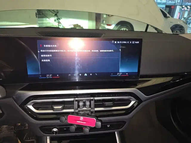 BMW i3 — Фото автомобиля 12