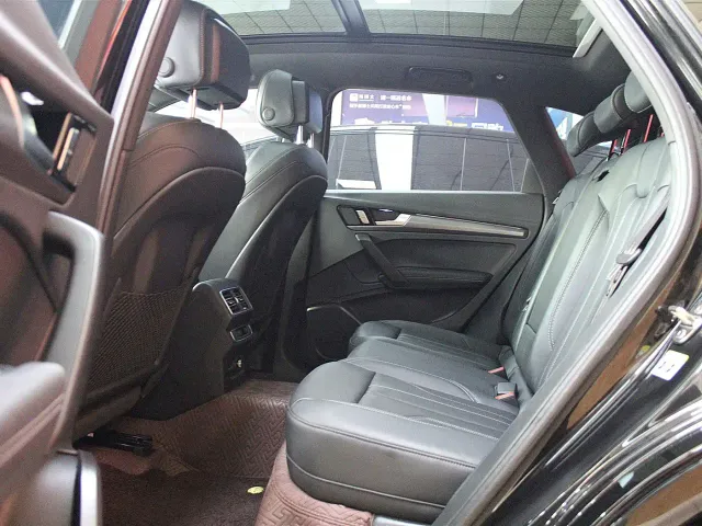 Audi Audi Q5L 2024 Model 40 TFSI Luxury Dynamic — Фото автомобиля 8