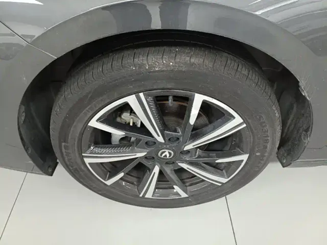 Changan Eado — Фото автомобиля 22