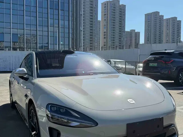 Xiaomi SU7 — Фото автомобиля 3