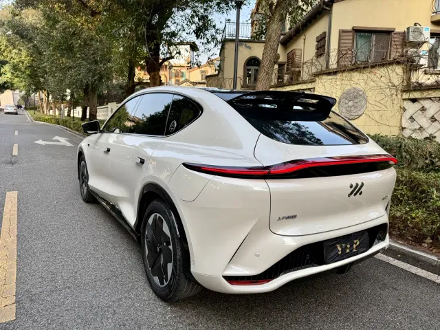 IM Motors IM LS7 — Фото автомобиля 5