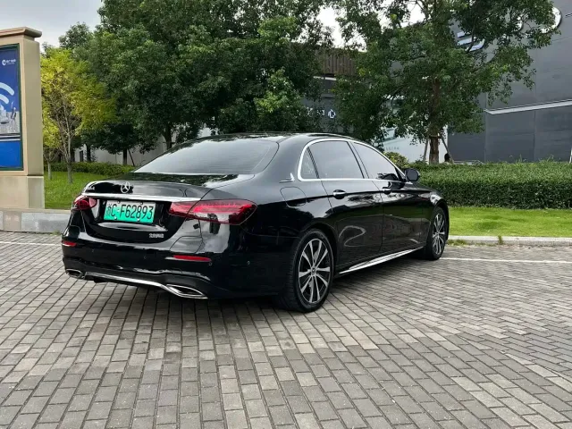 Mercedes-Benz E-Class — Фото автомобиля 9