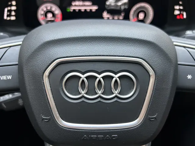 Audi Q7 — Фото автомобиля 25
