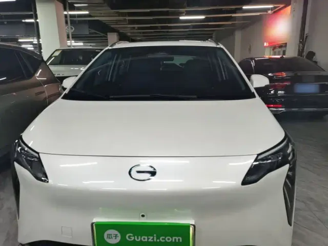 GAC Aion Y — Фото автомобиля 2