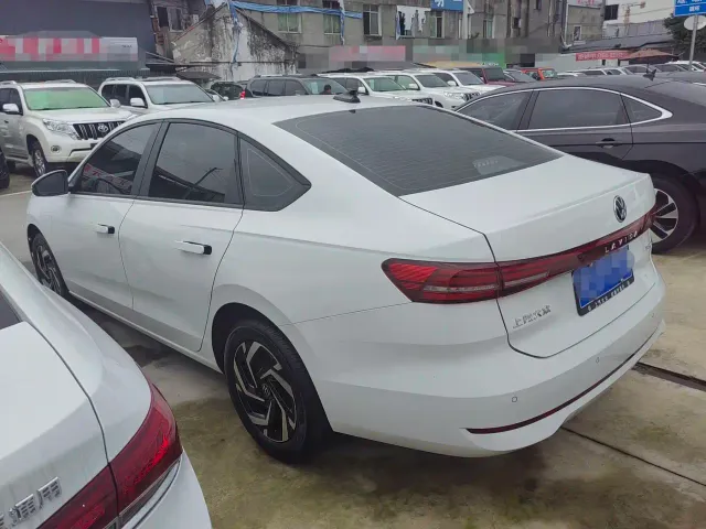 Volkswagen Lavida — Фото автомобиля 7