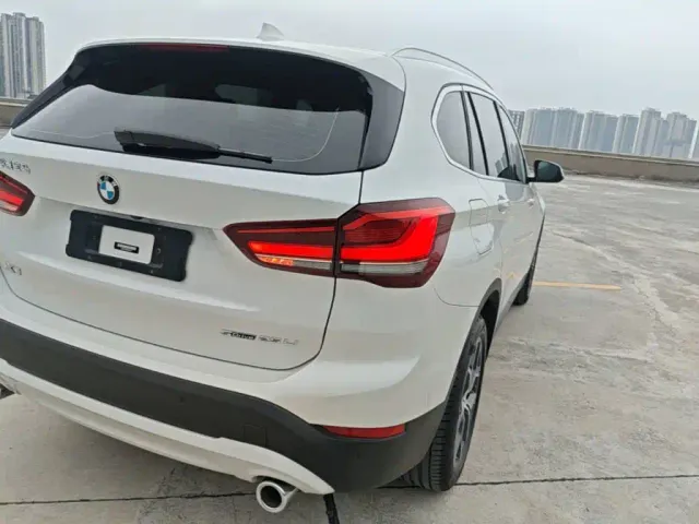 BMW X1 — Фото автомобиля 7