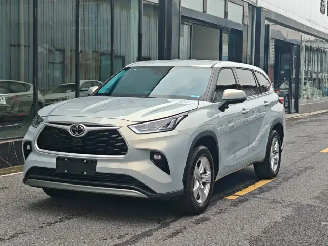 Фотография автомобиля — Toyota Highlander