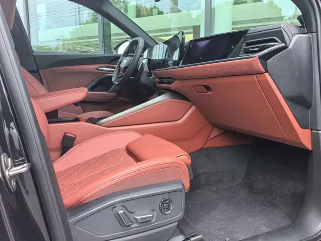 Audi Q5L — Фото автомобиля 13