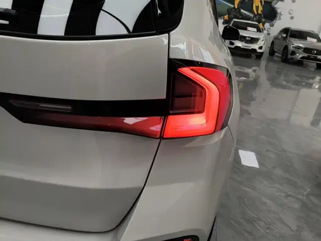 BMW X1 — Фото автомобиля 7