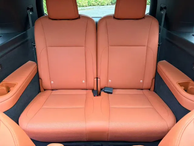 Li Auto L9 — Фото автомобиля 19