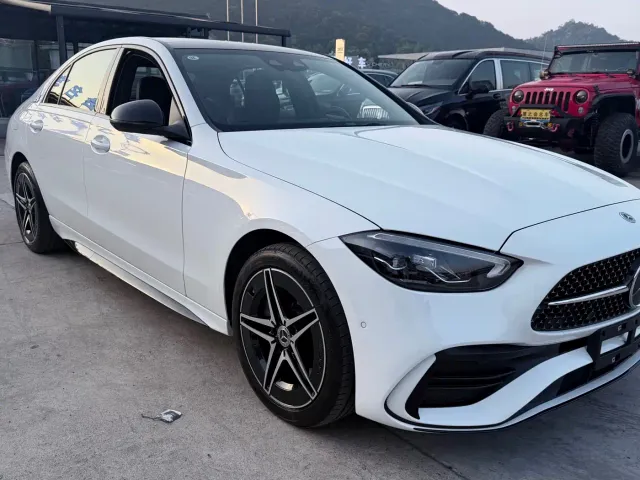 Mercedes-Benz C-Class — Фото автомобиля 3