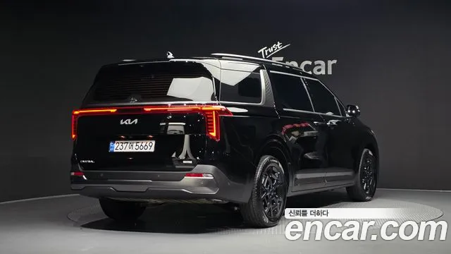 Фотография автомобиля — Kia Carnival Generation 4