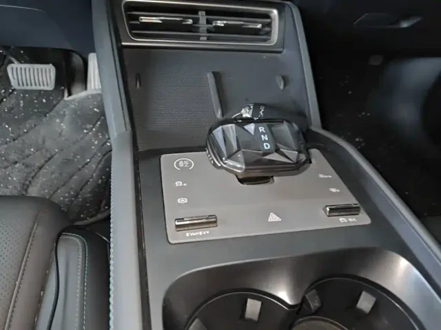 BYD Qin L — Фото автомобиля 13