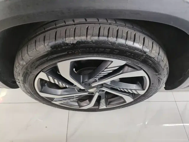 Geely Xingyue L — Фото автомобиля 20