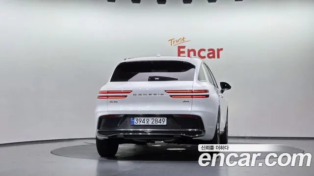 Genesis GV70 2.5T Бензин AWD — Фото автомобиля 3