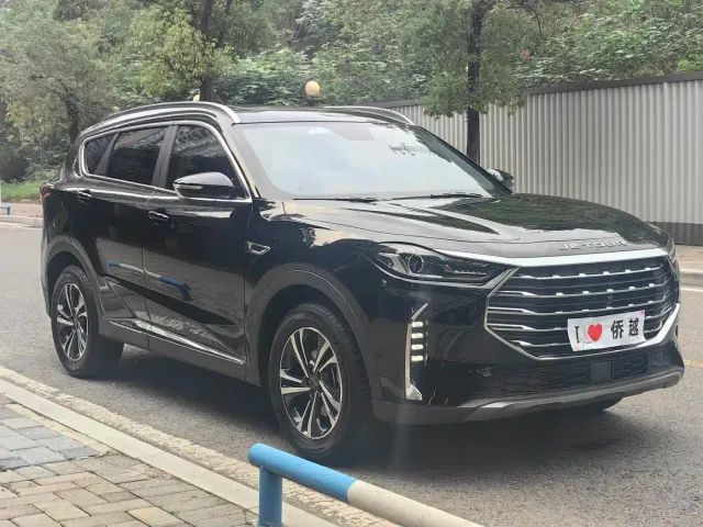 Jetour X70 Plus — Фото автомобиля 3