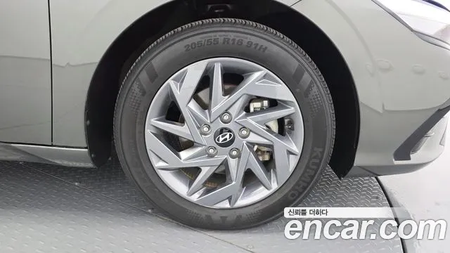 Hyundai Avante CN7 — Фото автомобиля 6