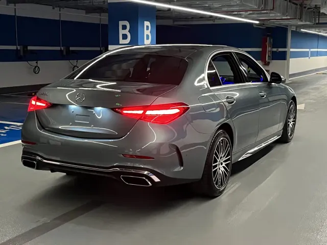 Mercedes-Benz C-Class — Фото автомобиля 4