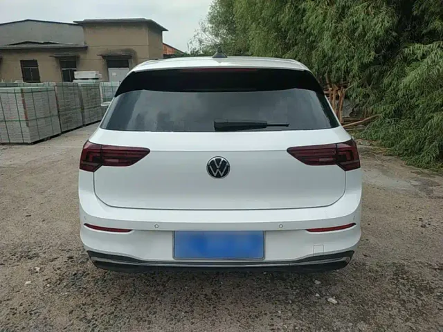Volkswagen Golf — Фото автомобиля 5