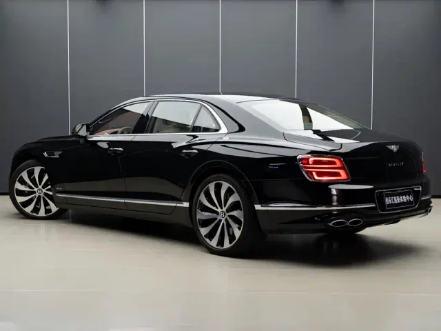 Bentley Flying Spur — Фото автомобиля 5