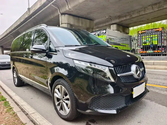 Mercedes-Benz V-Class — Фото автомобиля 2