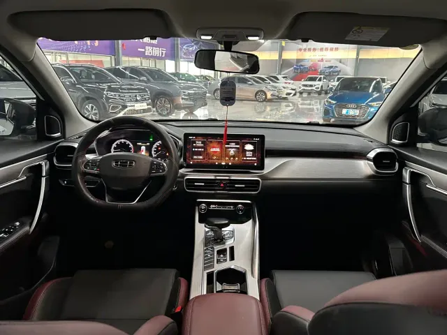 Geely Binyue — Фото автомобиля 8