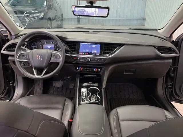 Buick Regal 2024 25T Ultra Comfort Edition — Фото автомобиля 2