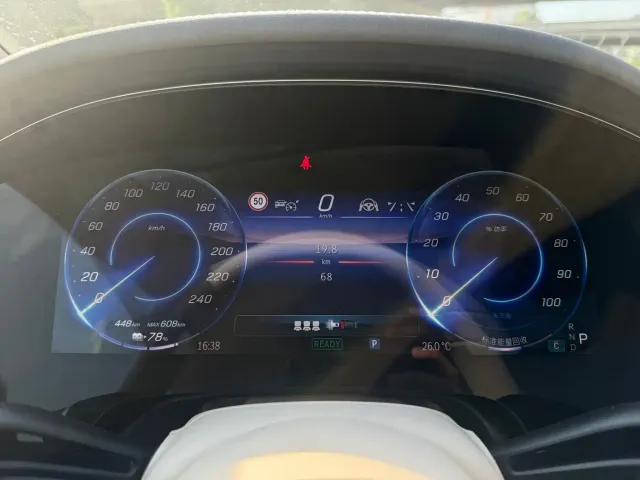 Mercedes-Benz EQS — Фото автомобиля 19