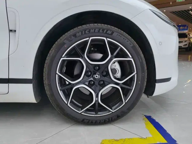 Changan Qiyuan A07 — Фото автомобиля 6