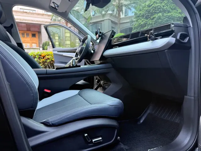 Geely Boyue L — Фото автомобиля 13