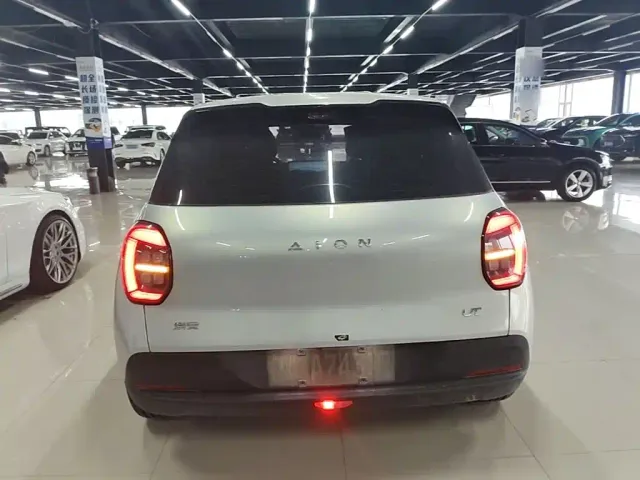 GAC Aion UT — Фото автомобиля 5