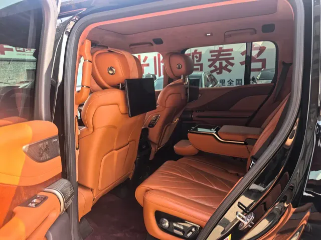 BYD U8 — Фото автомобиля 7