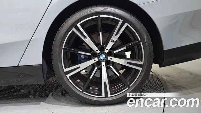 BMW 5-Series 5 серия (G60) 530i xDrive M Sport — Фото автомобиля 21