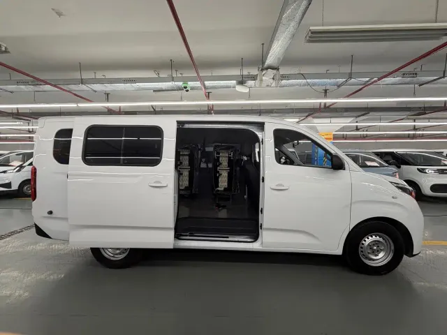 Wuling Yangguang Pro — Фото автомобиля 5