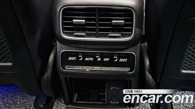 Mercedes-Benz GLE-Class — Фото автомобиля 24