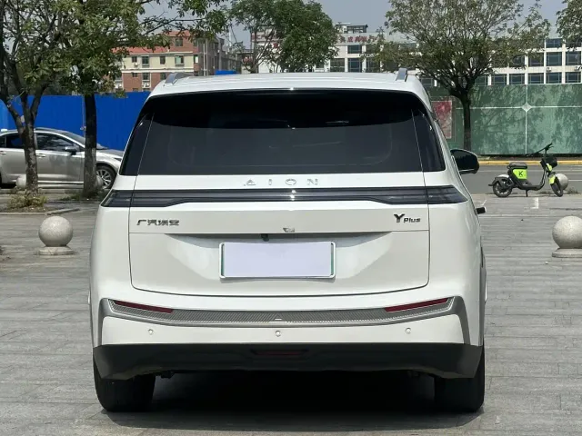 GAC Aion Y — Фото автомобиля 9