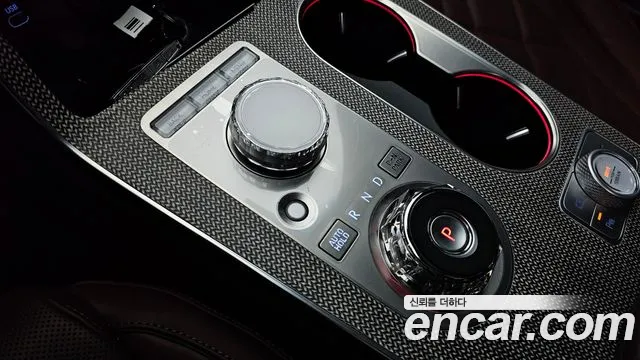 Genesis GV80 — Фото автомобиля 12