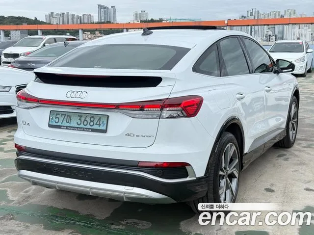 Audi Q4 e-tron F4 — Фото автомобиля 2