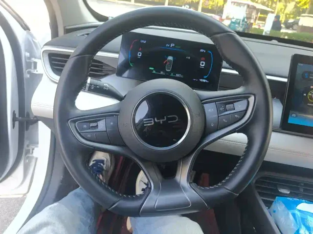 BYD Seal 05 DM-i — Фото автомобиля 15