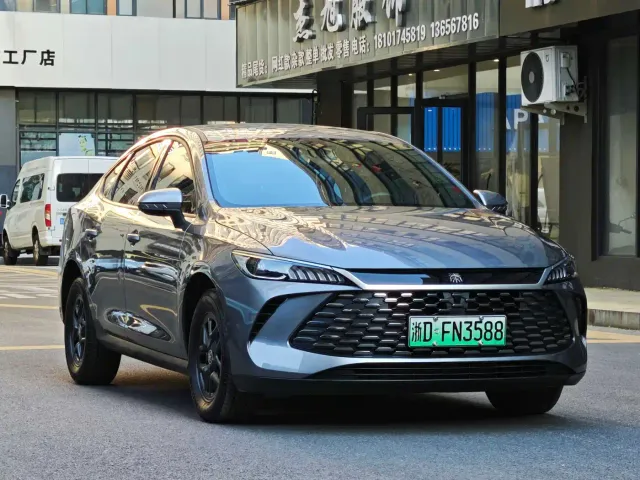 BYD Qin PLUS — Фото автомобиля 3