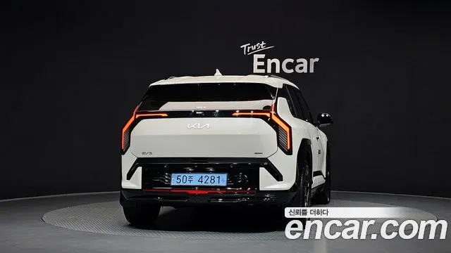 Kia EV3 — Фото автомобиля 2