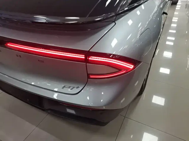 Xpeng P7+ — Фото автомобиля 7