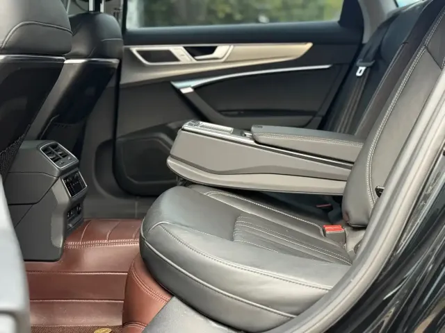 Audi A6L — Фото автомобиля 8