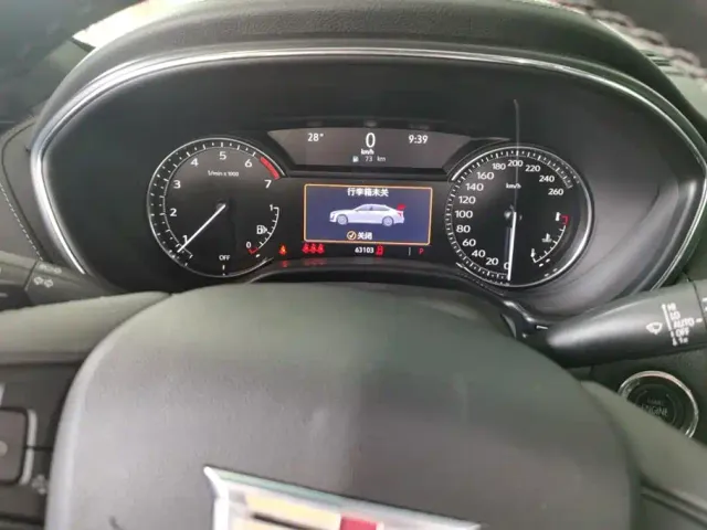 Cadillac CT5 — Фото автомобиля 14