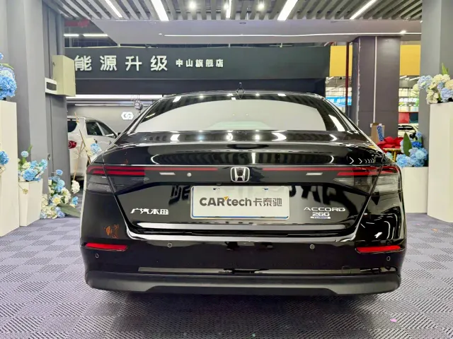 Honda Accord — Фото автомобиля 13