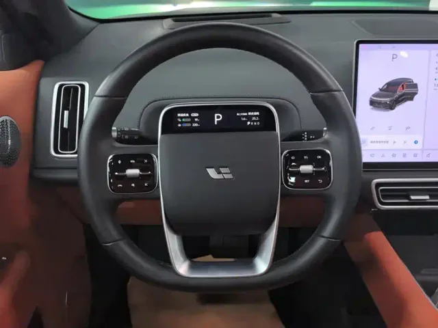 Li Auto L8 — Фото автомобиля 15