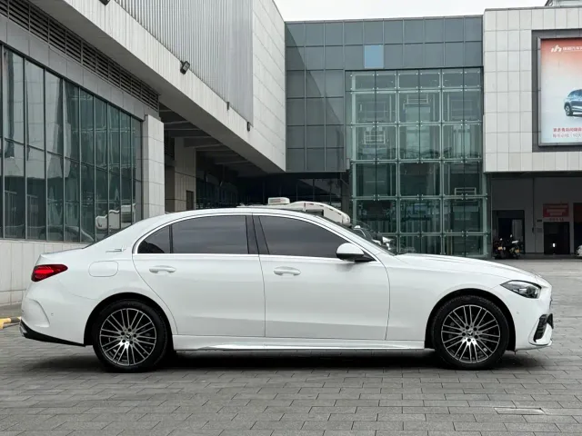 Mercedes-Benz C-Class — Фото автомобиля 4