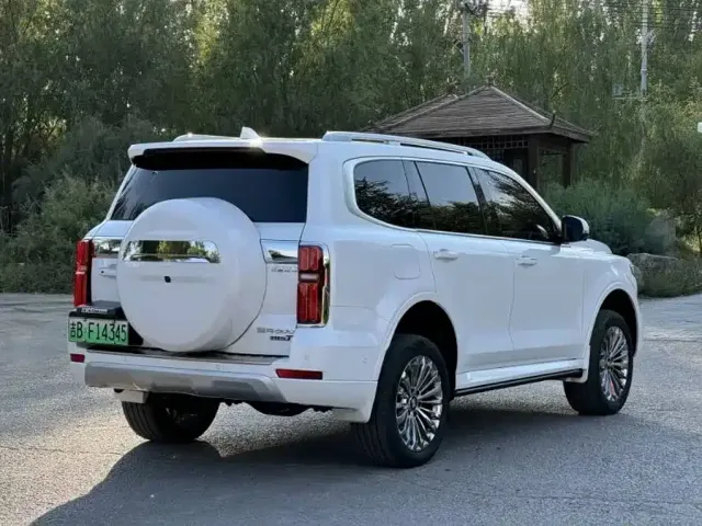 Tank Tank 500 EV 2023 Hi4-T — Фото автомобиля 6