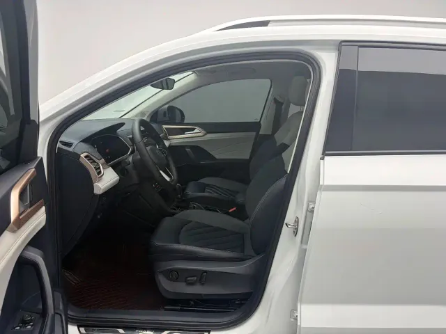 Volkswagen Tharu — Фото автомобиля 12