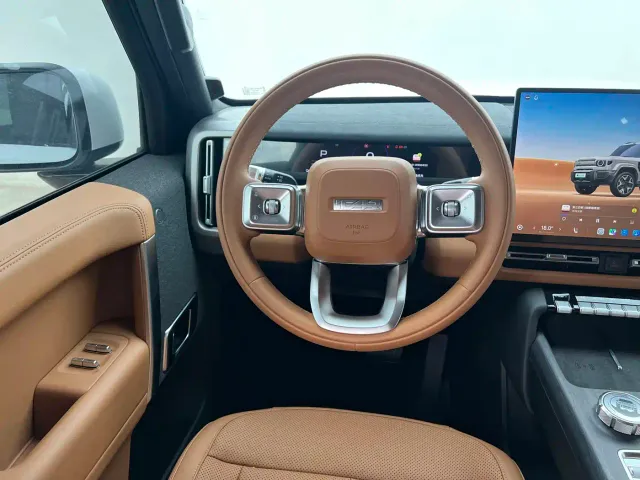 iCAR V27 — Фото автомобиля 14